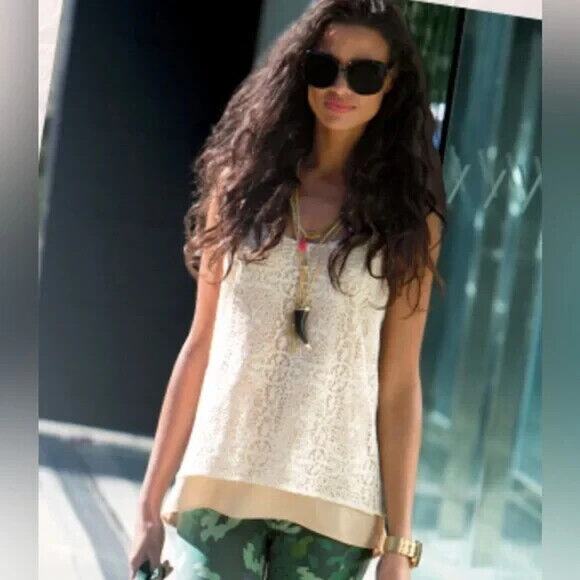 Cabi It Girl Ivory Lace Lined Camisole Blouse Style 798 Size XL - Picture 2 of 8